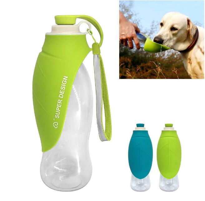 Portable drinking bottle for pets