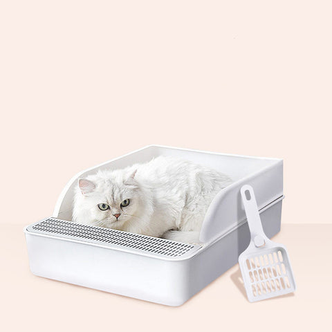 Semi-enclosed litter box. Comes with scoop