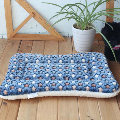 Warm Soft Fleece Pet Mat -Travel Mat Cat  Dog  Puppy Cushion -Pet Pad Dog Bed  - Size for Small And Large Dogs