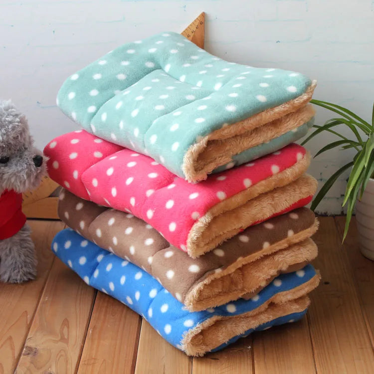 Warm Soft Fleece Pet Mat -Travel Mat Cat  Dog  Puppy Cushion -Pet Pad Dog Bed  - Size for Small And Large Dogs
