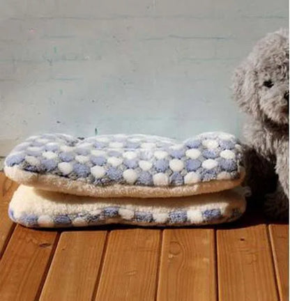 Warm Soft Fleece Pet Mat -Travel Mat Cat  Dog  Puppy Cushion -Pet Pad Dog Bed  - Size for Small And Large Dogs