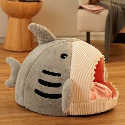 The Shark Pet Bed - For cats - Comes in two different colours- Ocean Bliss- Cozy comfort.