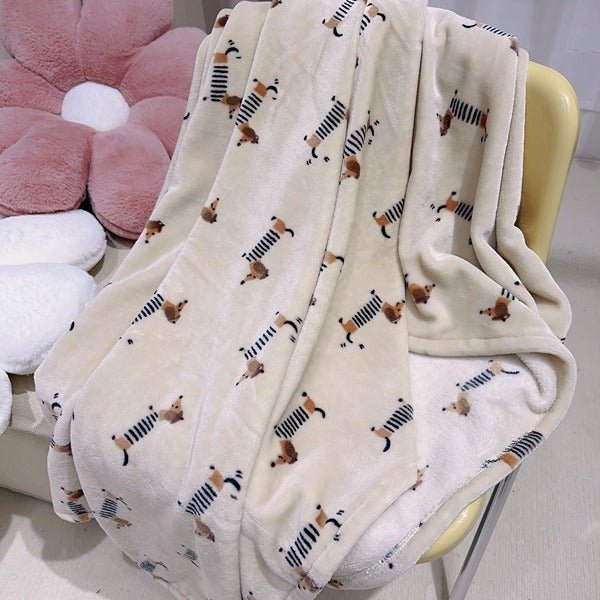 Cartoon Sausage Dog Thickened Flannel Casual Blanket - PetsDzign