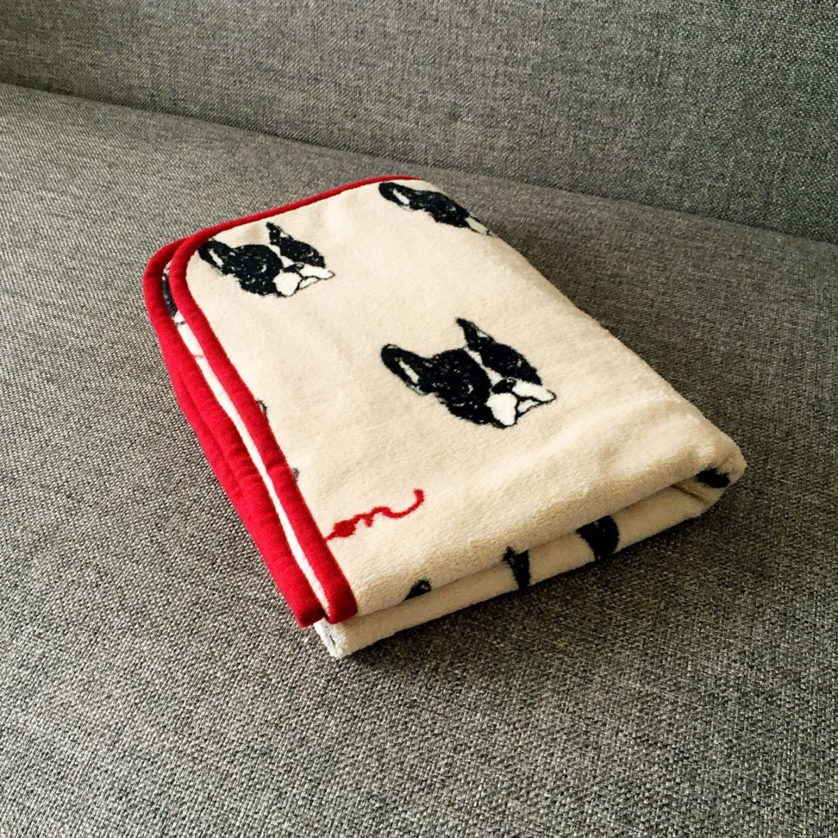 Cute Farley Blanket - Pet design - cozy blankets - PetsDzign